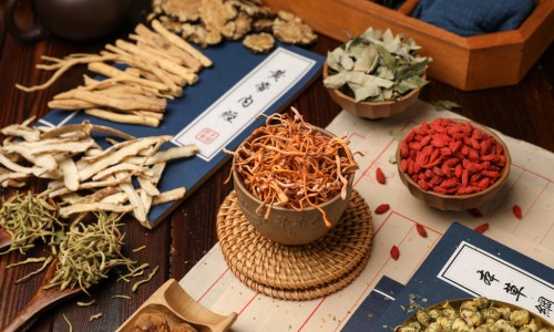 【川百母功效】中药川母 - 川白母的功效网